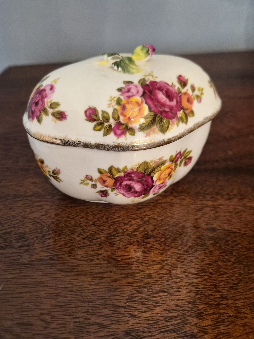 Brinn's 'Cottage Rose' Fine Bone China Trinket Dish - White with Pink Rose
